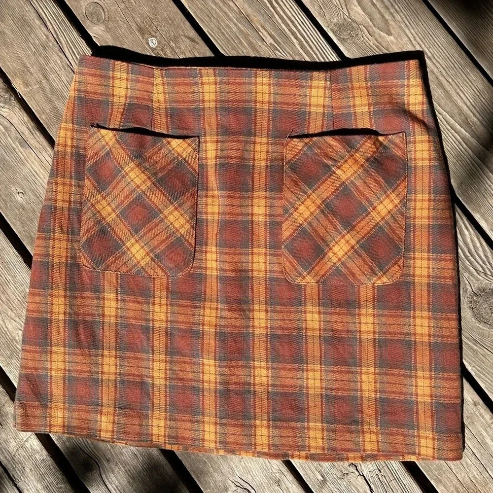 Honey punch plaid  skirt